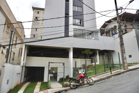 Apartamento para alugar com 130m², 2 quartos e 2 vagas Apartamento para alugar com 130m², 2 quartos e 2 vagasFachada do Prédio