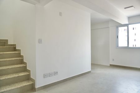 Sala  de apartamento para alugar com 2 quartos, 130m² em Santo Antônio, Belo Horizonte