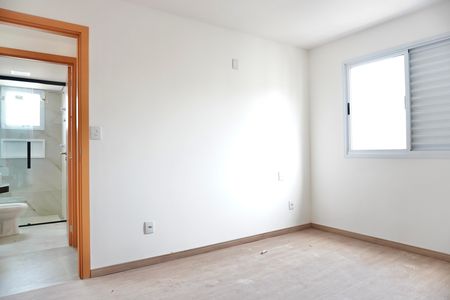 Apartamento para alugar com 130m², 2 quartos e 2 vagas Apartamento para alugar com 130m², 2 quartos e 2 vagasSuíte