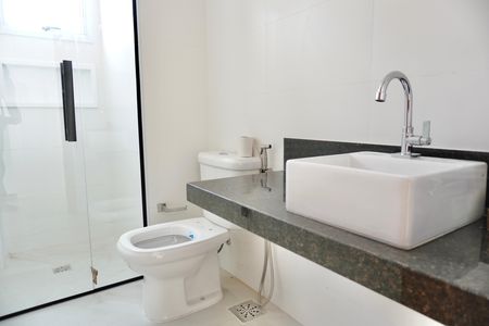 Apartamento para alugar com 130m², 2 quartos e 2 vagas Apartamento para alugar com 130m², 2 quartos e 2 vagasBanheiro da cobertura