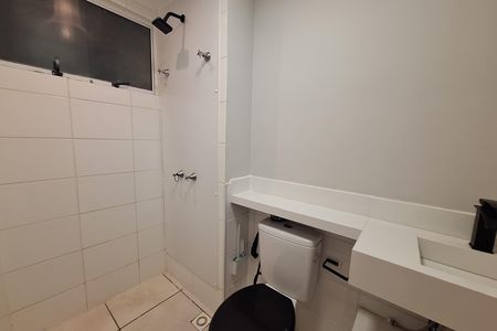 Casa para alugar com 48m², 2 quartos e 1 vaga Casa para alugar com 48m², 2 quartos e 1 vagaBanheiro