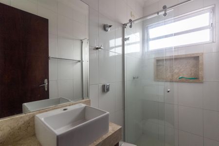Casa à venda com 125m², 3 quartos e 2 vagas Casa à venda com 125m², 3 quartos e 2 vagasBanheiro Social