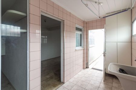 Casa à venda com 125m², 3 quartos e 2 vagas Casa à venda com 125m², 3 quartos e 2 vagasÁrea de Serviço