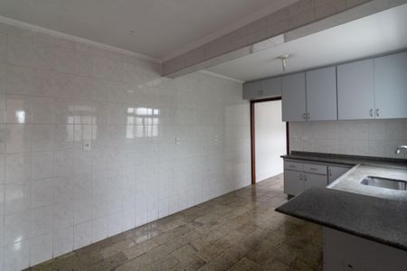 Casa à venda com 125m², 3 quartos e 2 vagas Casa à venda com 125m², 3 quartos e 2 vagasCozinha