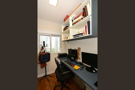 Apartamento à venda com 75m², 2 quartos e 2 vagasEscritório