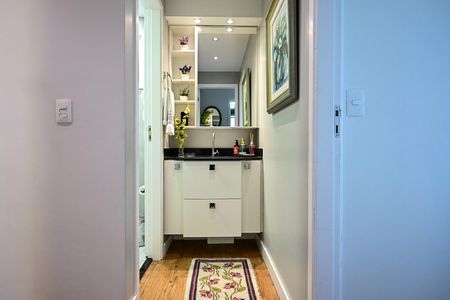 Apartamento à venda com 75m², 2 quartos e 2 vagasBanheiro