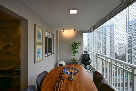 Apartamento à venda com 75m², 2 quartos e 2 vagasVaranda