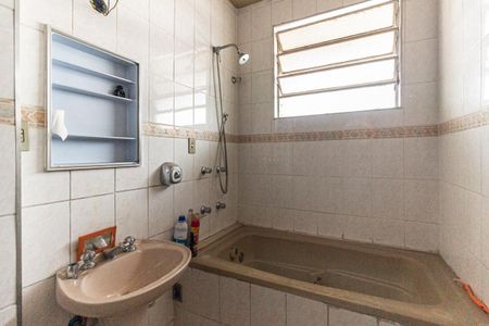 Apartamento à venda com 100m², 2 quartos e sem vaga Apartamento à venda com 100m², 2 quartos e sem vagaBanheiro