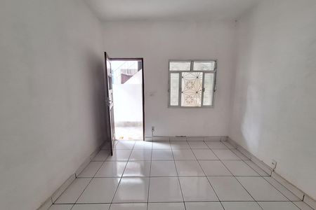 Sala de apartamento para alugar com 1 quarto, 45m² em Vila Paula, Duque de Caxias