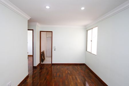 Sala de apartamento à venda com 2 quartos, 65m² em João Pinheiro, Belo Horizonte