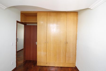 Apartamento à venda com 65m², 2 quartos e 1 vagaQuarto 2