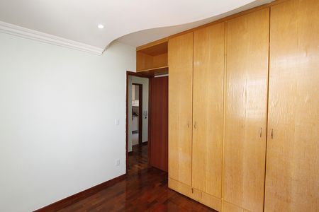 Apartamento à venda com 65m², 2 quartos e 1 vagaQuarto 2