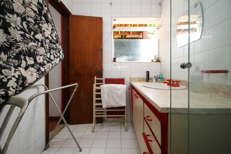 Casa de condomínio para alugar com 1500m², 7 quartos e 8 vagas Casa de condomínio para alugar com 1500m², 7 quartos e 8 vagasBanheiro Suíte 2