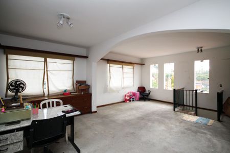 Casa de condomínio para alugar com 1500m², 7 quartos e 8 vagas Casa de condomínio para alugar com 1500m², 7 quartos e 8 vagasEscritório Suíte 1