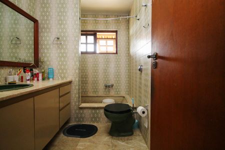 Casa de condomínio para alugar com 1500m², 7 quartos e 8 vagas Casa de condomínio para alugar com 1500m², 7 quartos e 8 vagasBanheiro Suíte 4