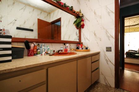 Casa de condomínio para alugar com 1500m², 7 quartos e 8 vagas Casa de condomínio para alugar com 1500m², 7 quartos e 8 vagasBanheiro Suíte 3