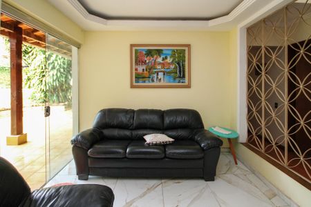 Casa de condomínio para alugar com 1500m², 7 quartos e 8 vagas Casa de condomínio para alugar com 1500m², 7 quartos e 8 vagasSala de TV