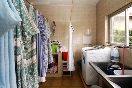 Casa de condomínio para alugar com 1500m², 7 quartos e 8 vagas Casa de condomínio para alugar com 1500m², 7 quartos e 8 vagasLavanderia