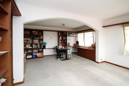 Casa de condomínio para alugar com 1500m², 7 quartos e 8 vagas Casa de condomínio para alugar com 1500m², 7 quartos e 8 vagasEscritório Suíte 1
