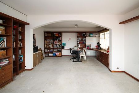 Casa de condomínio para alugar com 1500m², 7 quartos e 8 vagas Casa de condomínio para alugar com 1500m², 7 quartos e 8 vagasEscritório Suíte 1