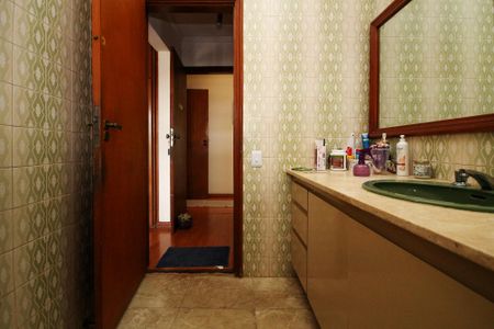 Casa de condomínio para alugar com 1500m², 7 quartos e 8 vagas Casa de condomínio para alugar com 1500m², 7 quartos e 8 vagasBanheiro Suíte 4