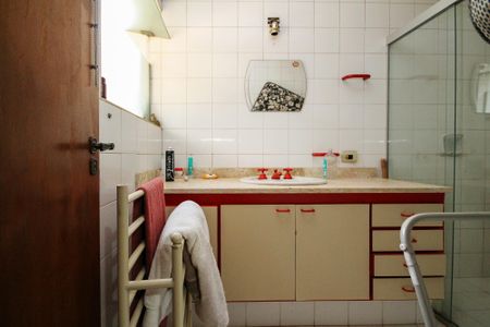 Casa de condomínio para alugar com 1500m², 7 quartos e 8 vagas Casa de condomínio para alugar com 1500m², 7 quartos e 8 vagasBanheiro Suíte 2