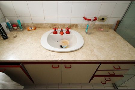 Casa de condomínio para alugar com 1500m², 7 quartos e 8 vagas Casa de condomínio para alugar com 1500m², 7 quartos e 8 vagasBanheiro Suíte 2