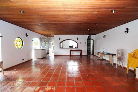 Casa de condomínio para alugar com 1500m², 7 quartos e 8 vagas Casa de condomínio para alugar com 1500m², 7 quartos e 8 vagasÁrea comum