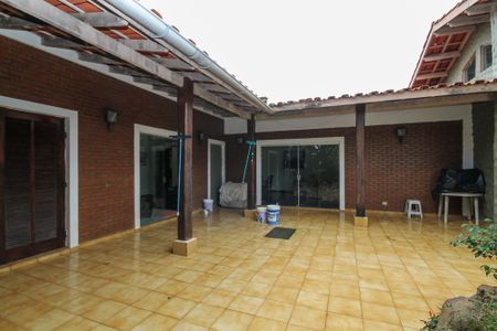 Casa de condomínio para alugar com 1500m², 7 quartos e 8 vagas Casa de condomínio para alugar com 1500m², 7 quartos e 8 vagasVaranda