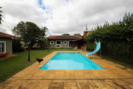 Casa de condomínio para alugar com 1500m², 7 quartos e 8 vagas Casa de condomínio para alugar com 1500m², 7 quartos e 8 vagasPiscina