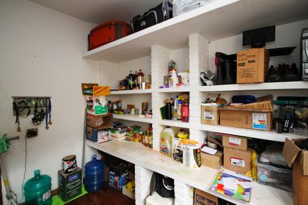 Casa de condomínio para alugar com 1500m², 7 quartos e 8 vagas Casa de condomínio para alugar com 1500m², 7 quartos e 8 vagasEscritório