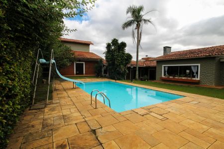 Casa de condomínio para alugar com 1500m², 7 quartos e 8 vagas Casa de condomínio para alugar com 1500m², 7 quartos e 8 vagasPiscina