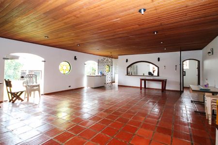 Casa de condomínio para alugar com 1500m², 7 quartos e 8 vagas Casa de condomínio para alugar com 1500m², 7 quartos e 8 vagasÁrea comum