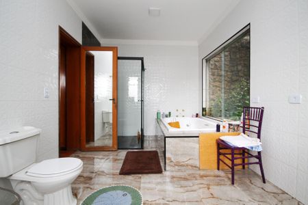 Casa de condomínio para alugar com 1500m², 7 quartos e 8 vagas Casa de condomínio para alugar com 1500m², 7 quartos e 8 vagasBanheiro Suíte 1