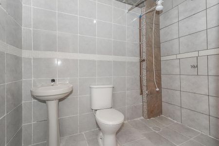 Banheiro de casa para alugar com 1 quarto, 50m² em Jardim Carvalho, Porto Alegre