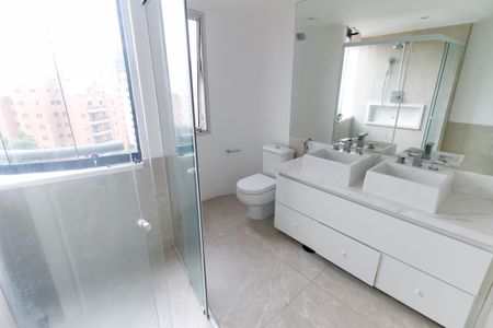 Apartamento à venda com 160m², 4 quartos e 2 vagasSuíte 2