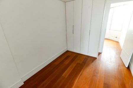 Apartamento à venda com 160m², 4 quartos e 2 vagasSuíte 1