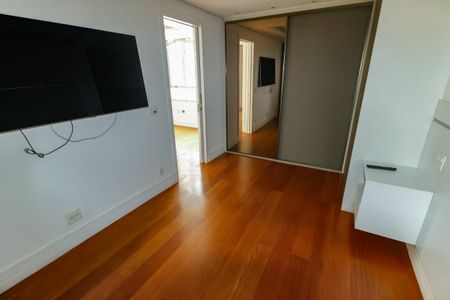 Apartamento à venda com 160m², 4 quartos e 2 vagasSuíte 2