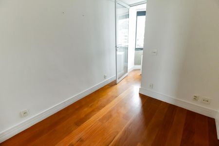 Apartamento à venda com 160m², 4 quartos e 2 vagasSuíte 1