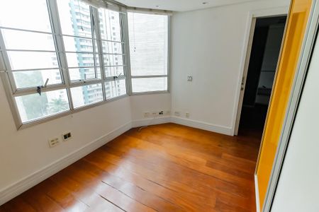 Apartamento à venda com 160m², 4 quartos e 2 vagasQuarto 3