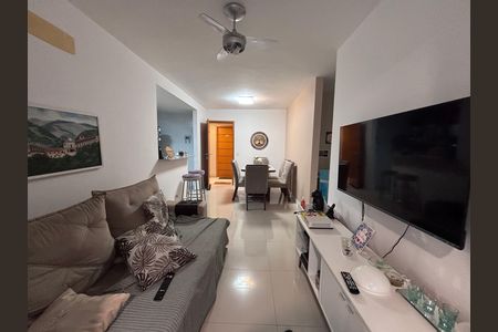 Apartamento à venda com 75m², 2 quartos e 1 vaga Apartamento à venda com 75m², 2 quartos e 1 vagaSala