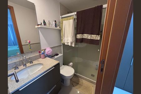 Apartamento à venda com 75m², 2 quartos e 1 vaga Apartamento à venda com 75m², 2 quartos e 1 vagaBanheiro do Quarto 1