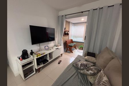 Apartamento à venda com 75m², 2 quartos e 1 vaga Apartamento à venda com 75m², 2 quartos e 1 vagaSala