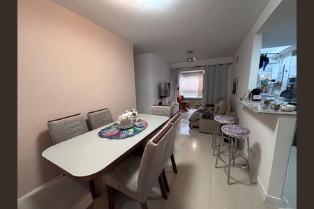 Apartamento à venda com 75m², 2 quartos e 1 vaga Apartamento à venda com 75m², 2 quartos e 1 vagaSala