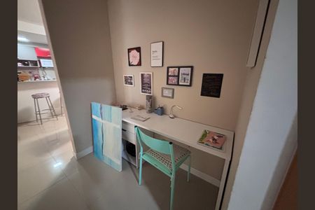Apartamento à venda com 75m², 2 quartos e 1 vaga Apartamento à venda com 75m², 2 quartos e 1 vagaCorredor