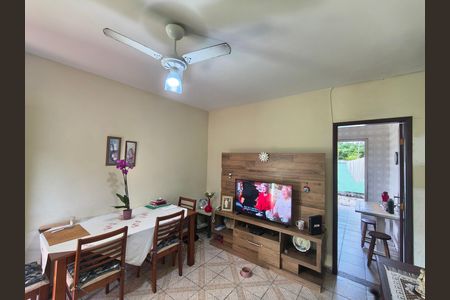 Casa de condomínio à venda com 214m², 3 quartos e 2 vagas Casa de condomínio à venda com 214m², 3 quartos e 2 vagasSala