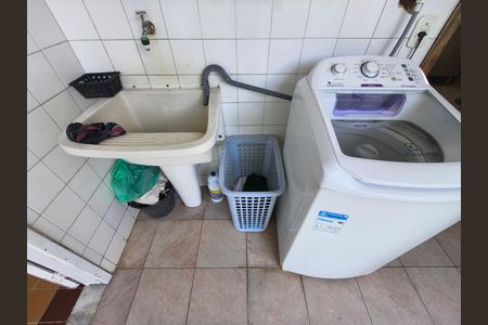 Casa de condomínio à venda com 214m², 3 quartos e 2 vagas Casa de condomínio à venda com 214m², 3 quartos e 2 vagasÁrea de serviço