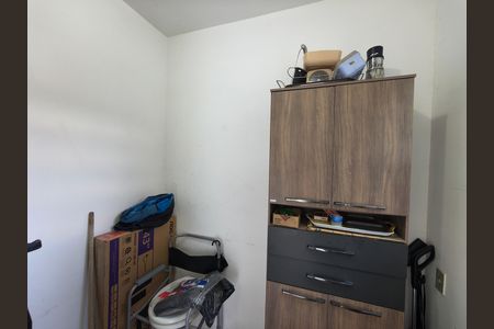Casa de condomínio à venda com 214m², 3 quartos e 2 vagas Casa de condomínio à venda com 214m², 3 quartos e 2 vagasQuarto de serviço