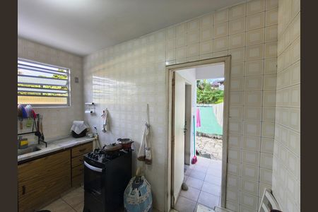 Casa de condomínio à venda com 214m², 3 quartos e 2 vagas Casa de condomínio à venda com 214m², 3 quartos e 2 vagasCozinha