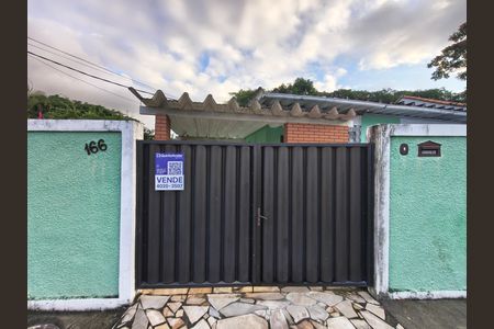 Casa de condomínio à venda com 214m², 3 quartos e 2 vagas Casa de condomínio à venda com 214m², 3 quartos e 2 vagasFachada